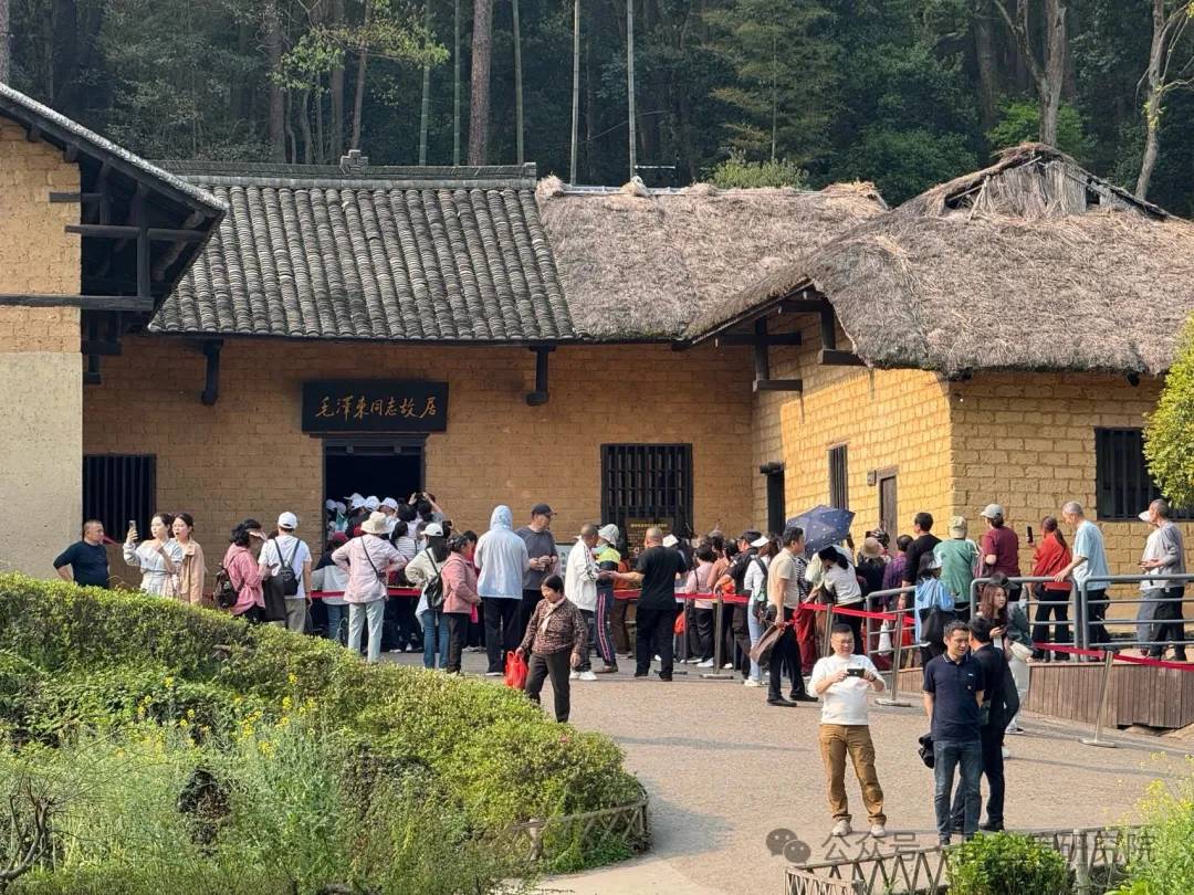侯立虹：四论伟大——群众对比出的伟大